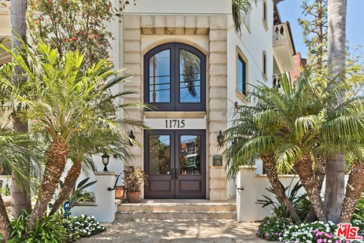 2 Bed Home for Sale in Los Angeles, California