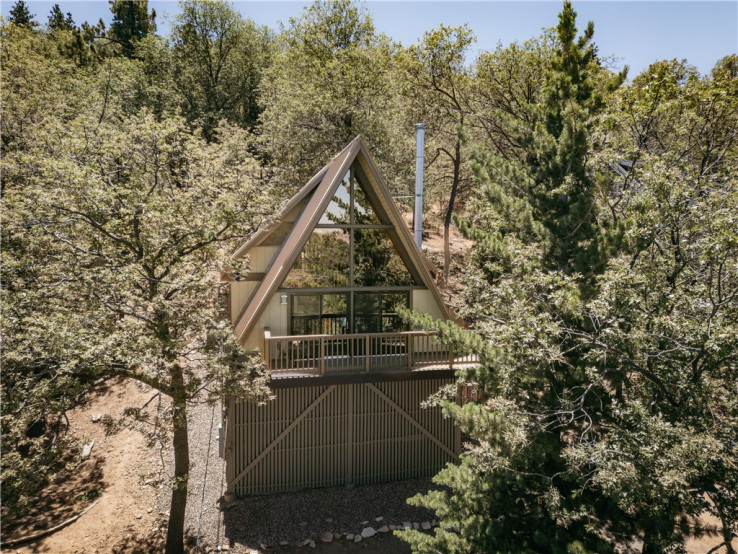 3 Bed Home for Sale in Lake Arrowhead, California
