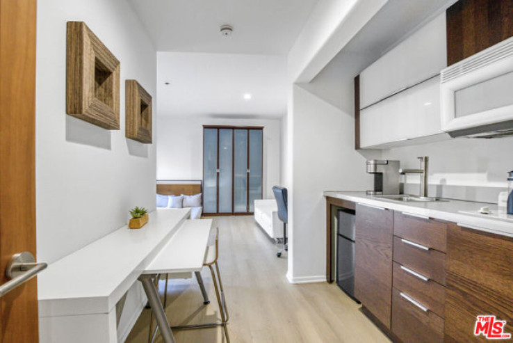 5 Bed Home for Sale in Los Angeles, California