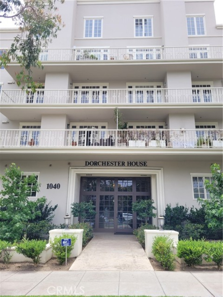 2 Bed Home for Sale in Santa Monica, California