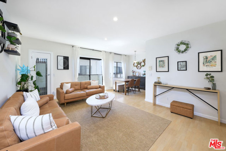 2 Bed Home for Sale in Van Nuys, California