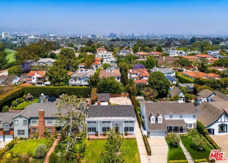 3 Bed Home for Sale in Los Angeles, California