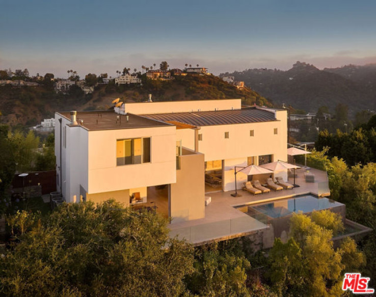 3 Bed Home for Sale in Los Angeles, California