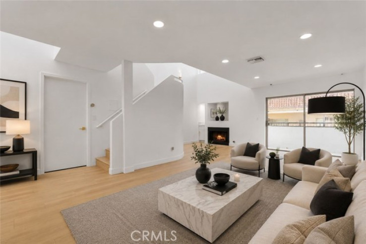 2 Bed Home for Sale in North Hollywood, California