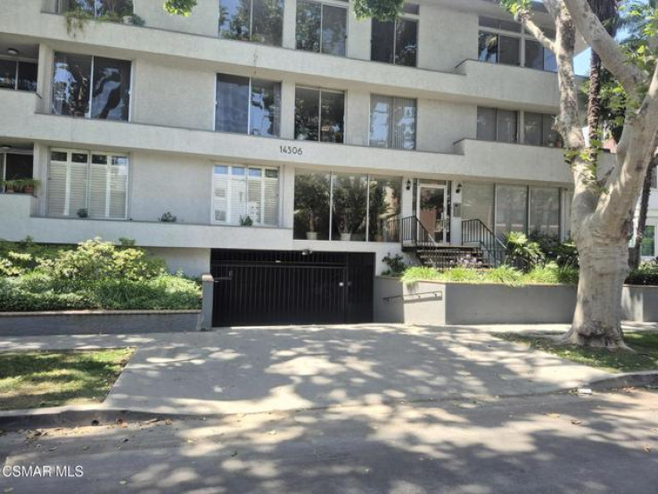 2 Bed Home for Sale in Sherman Oaks, California