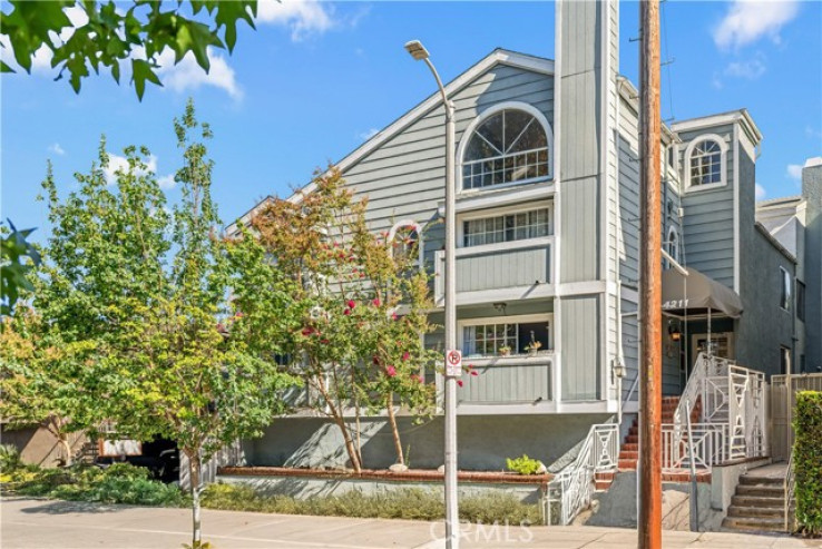 2 Bed Home for Sale in Studio City, California