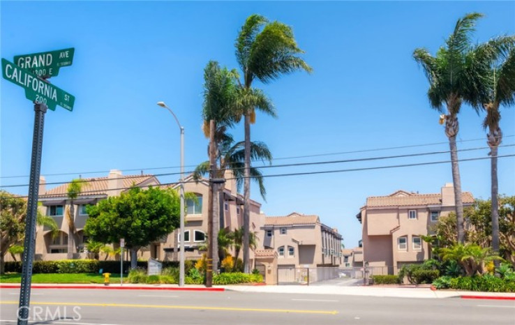 3 Bed Home for Sale in El Segundo, California