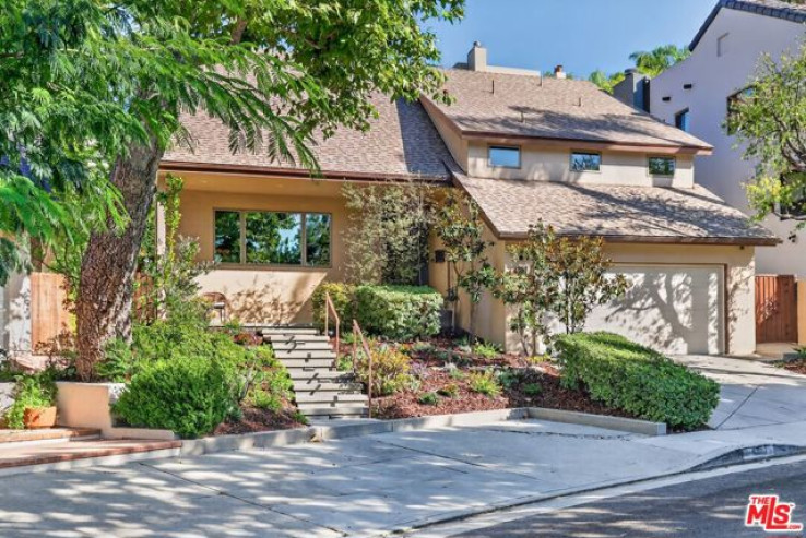 5 Bed Home for Sale in Sherman Oaks, California