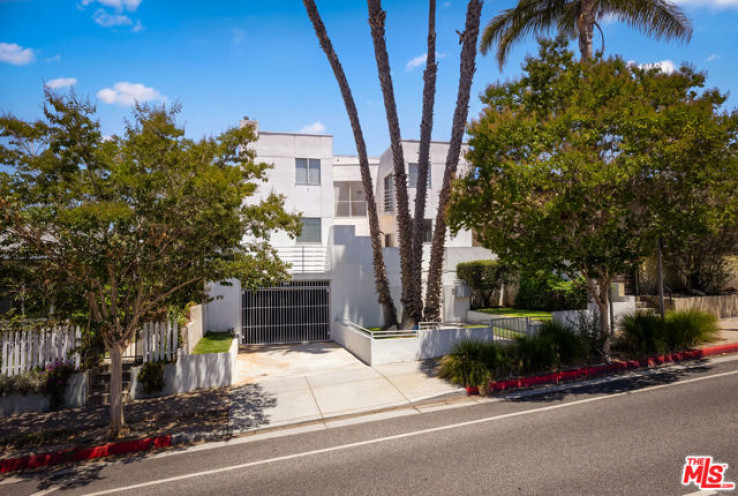 2 Bed Home for Sale in Santa Monica, California