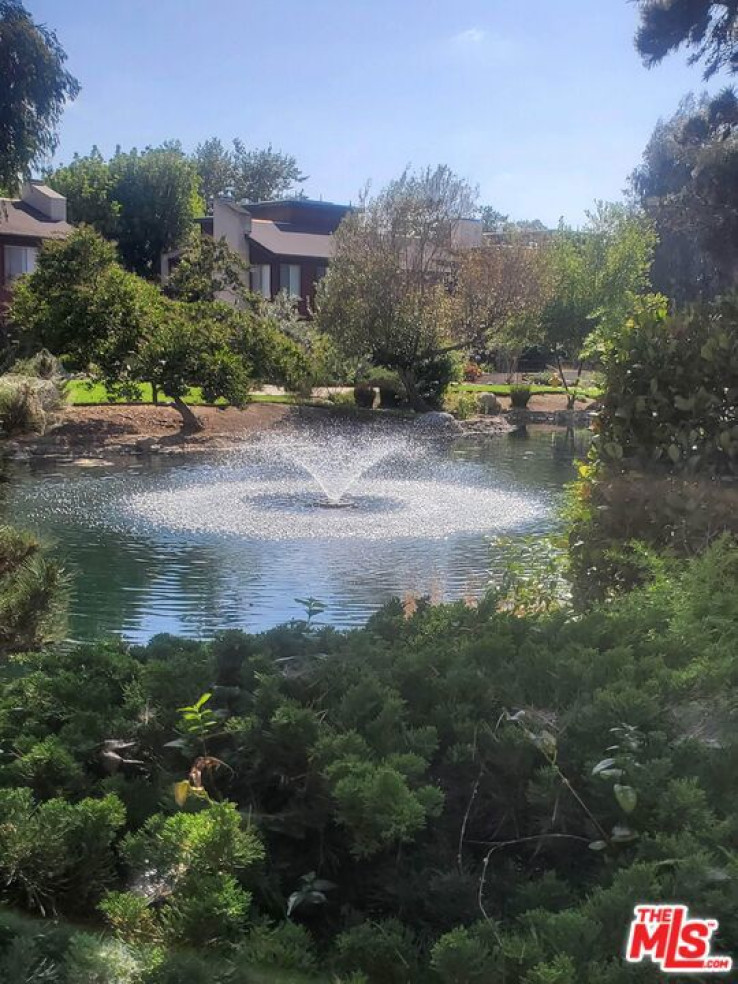 2 Bed Home for Sale in Culver City, California