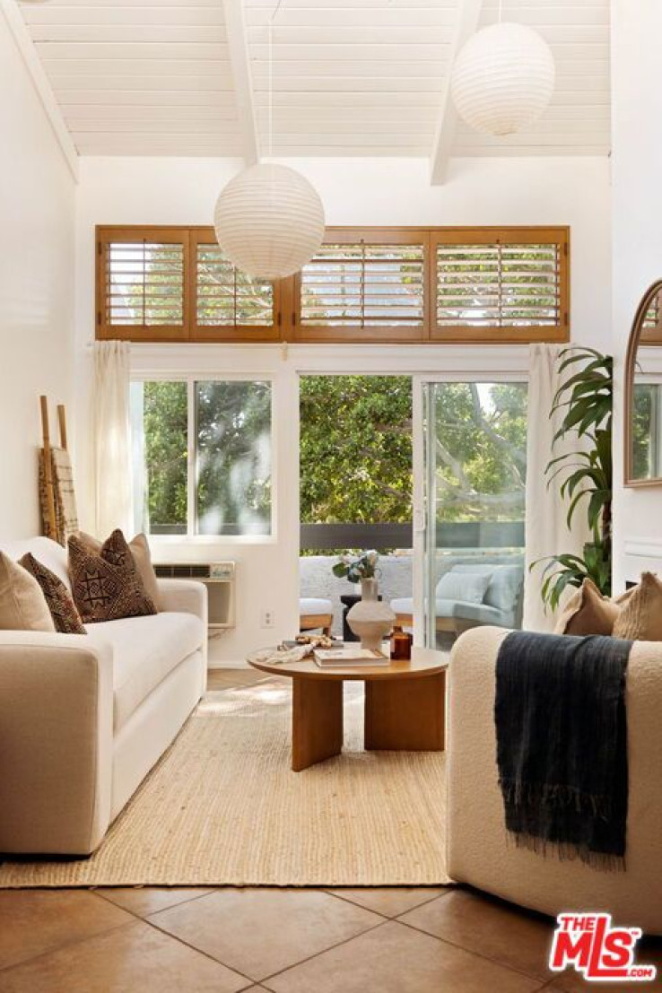 2 Bed Home for Sale in Culver City, California