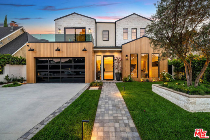 6 Bed Home for Sale in Toluca Lake, California
