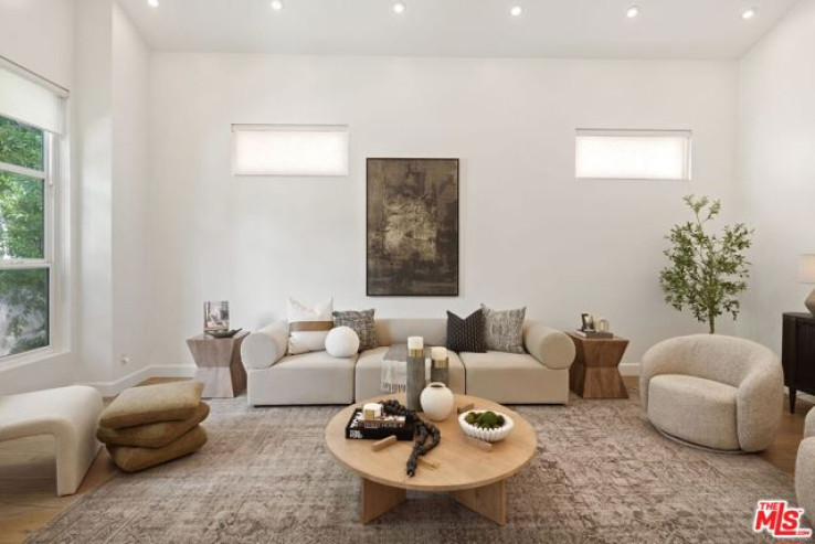 Residential Home in Sherman Oaks