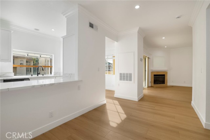 2 Bed Home for Sale in Oak Park, California