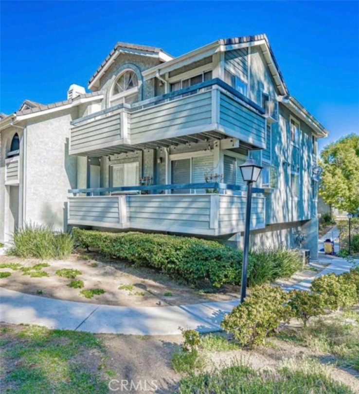 3 Bed Home for Sale in Canyon Country, California