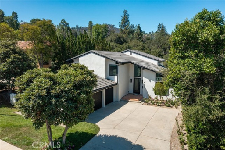 Residential Home in Calabasas