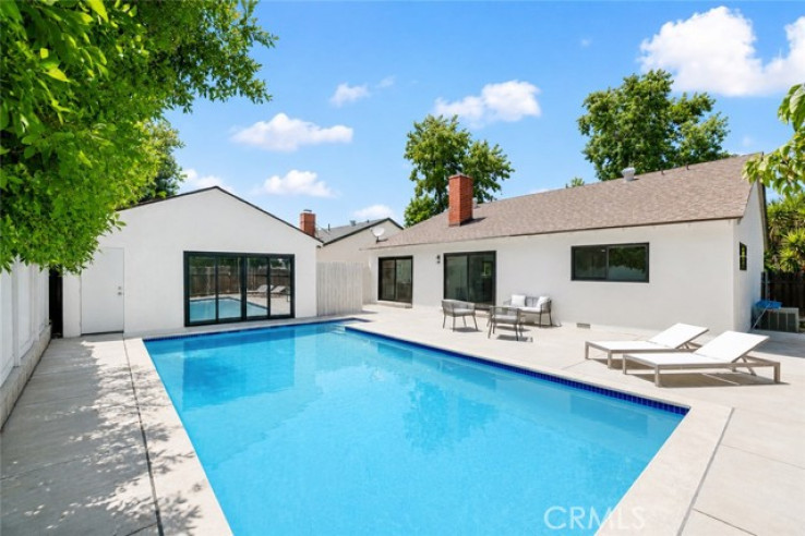 3 Bed Home for Sale in Encino, California