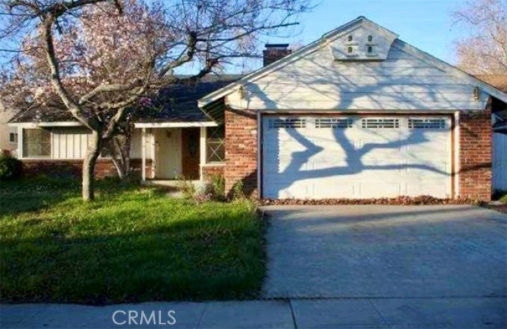 4 Bed Home for Sale in Lake Balboa, California