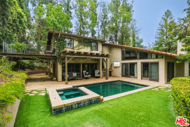 4 Bed Home for Sale in Encino, California