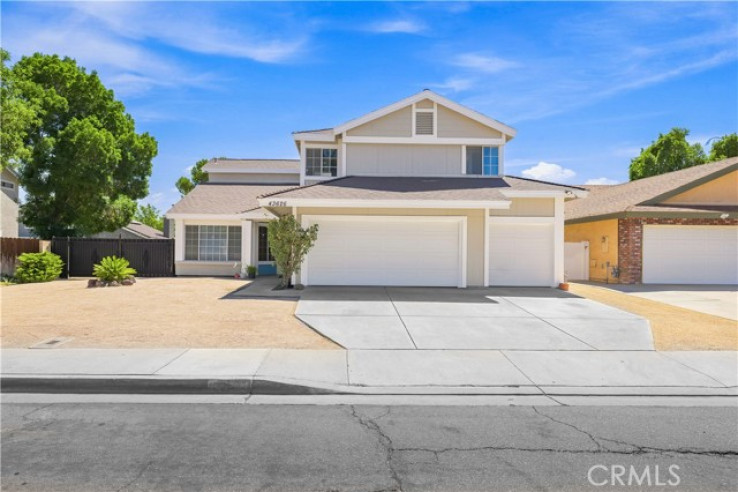 4 Bed Home for Sale in Lancaster, California
