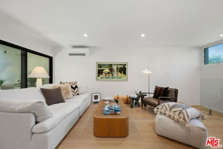2 Bed Home for Sale in Santa Monica, California