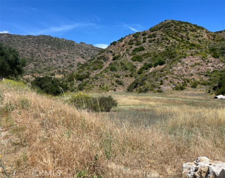 Land in Agoura