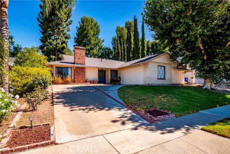 4 Bed Home for Sale in Saugus, California