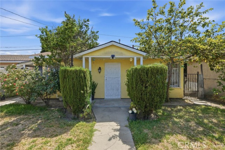 4 Bed Home for Sale in Maywood, California