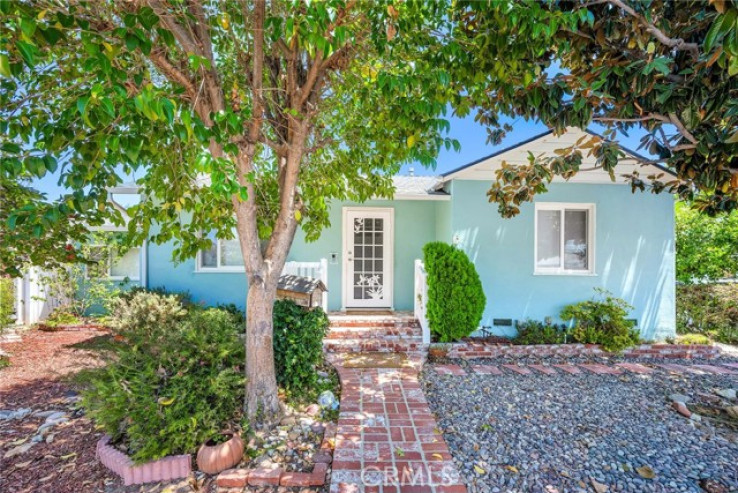 Residential Home in Encino