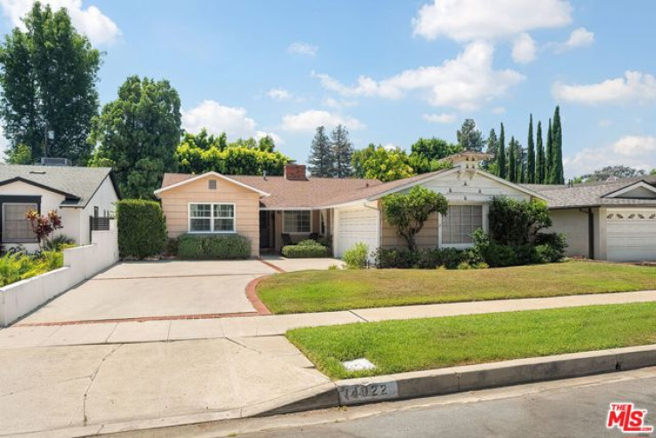 3 Bed Home for Sale in Los Angeles, California