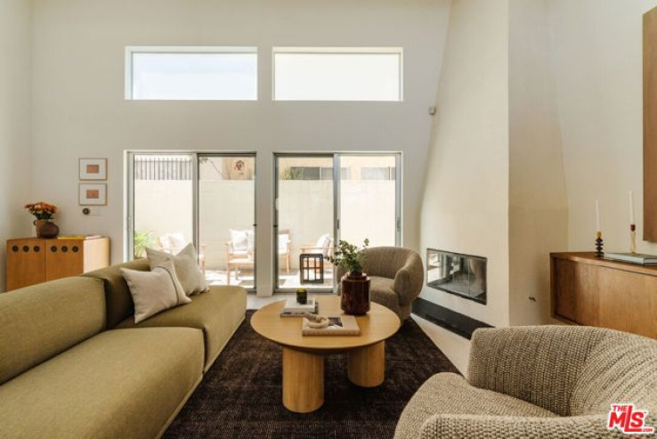 2 Bed Home for Sale in Santa Monica, California