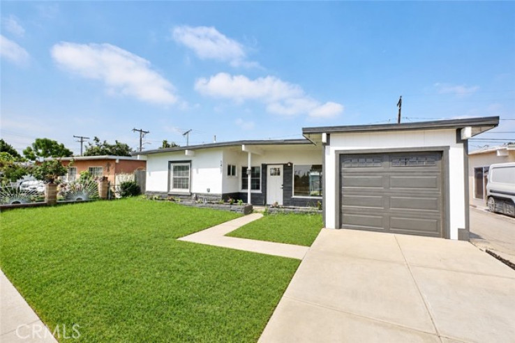 Residential Home in Compton S of Rosecrans, E of Central,W of Ala