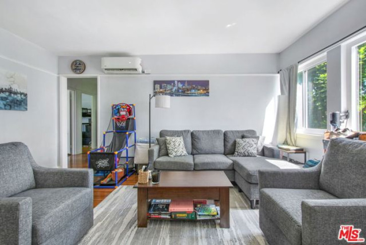 2 Bed Home for Sale in North Hollywood, California