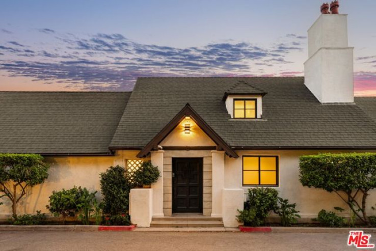 Residential Home in Sunset Strip - Hollywood Hills West