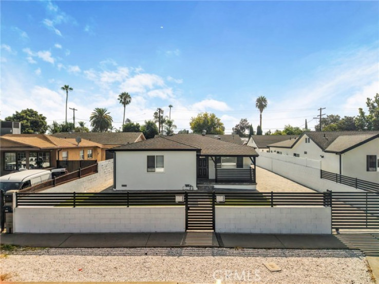 6 Bed Home for Sale in Van Nuys, California