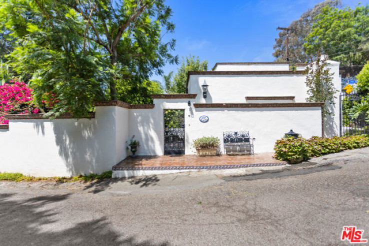 2 Bed Home for Sale in Los Angeles, California
