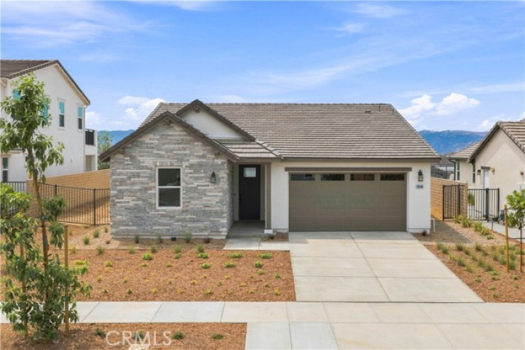 Residential Home in Hasley Canyon