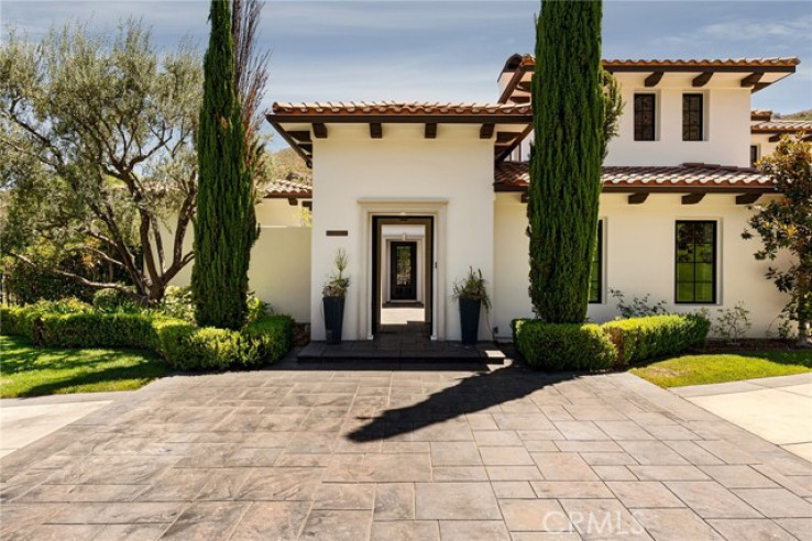 5 Bed Home for Sale in Agoura Hills, California