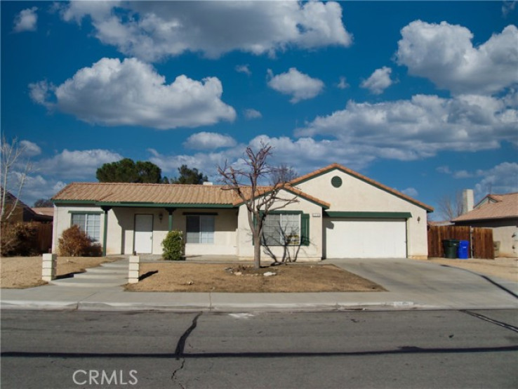 Residential Home in Victorville
