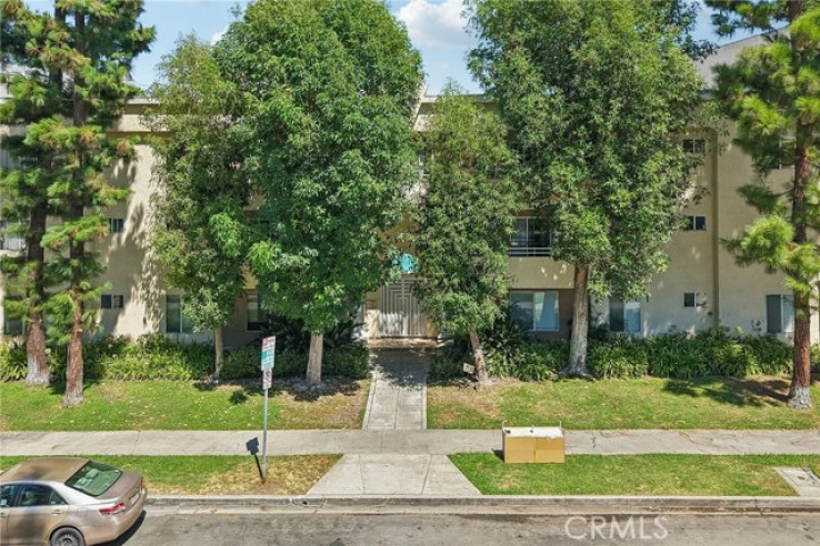 2 Bed Home for Sale in Sherman Oaks, California