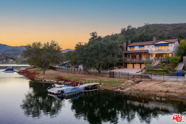 5 Bed Home for Sale in Lake Sherwood, California