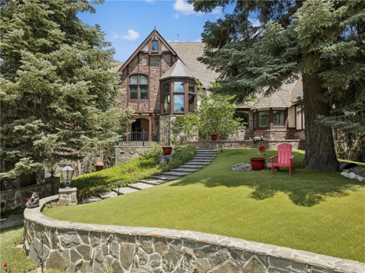 7 Bed Home for Sale in Lake Arrowhead, California