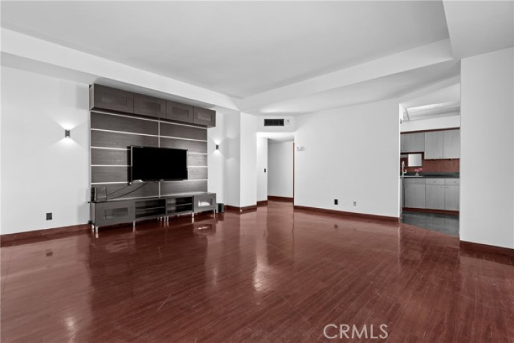 1 Bed Home for Sale in Los Angeles, California