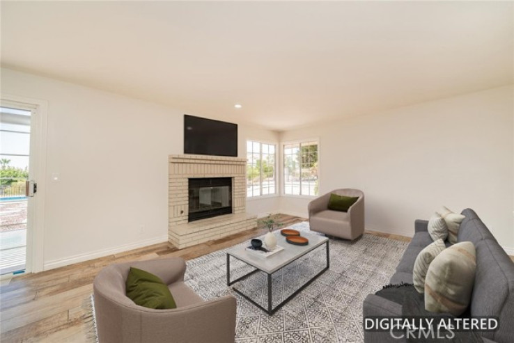 4 Bed Home for Sale in Apple Valley, California