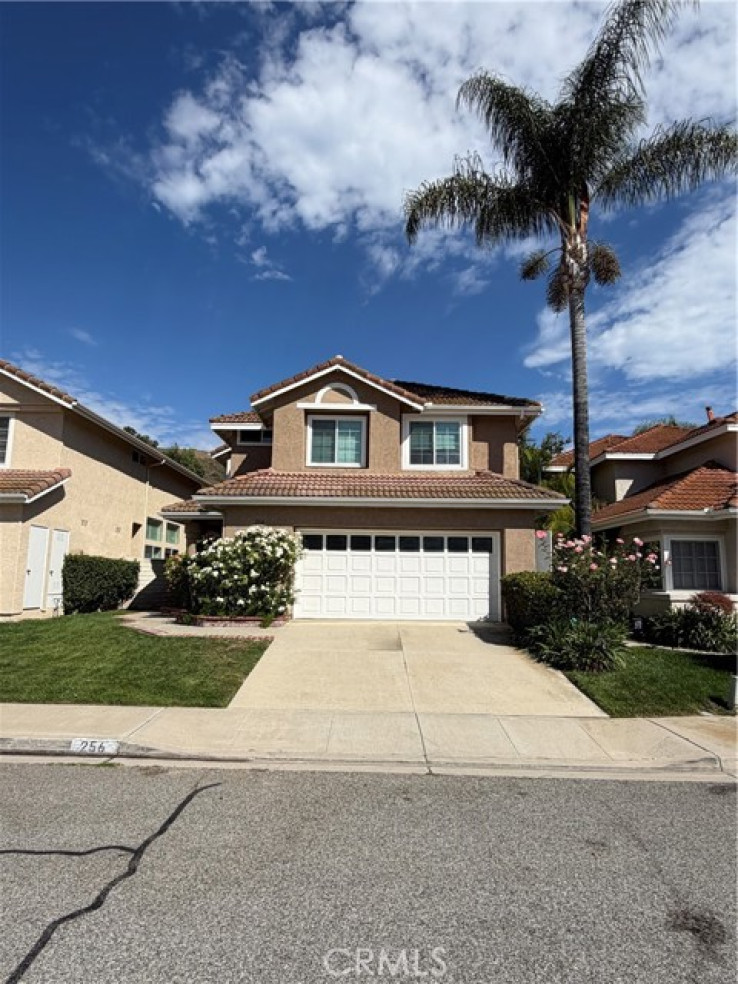 4 Bed Home for Sale in Oak Park, California