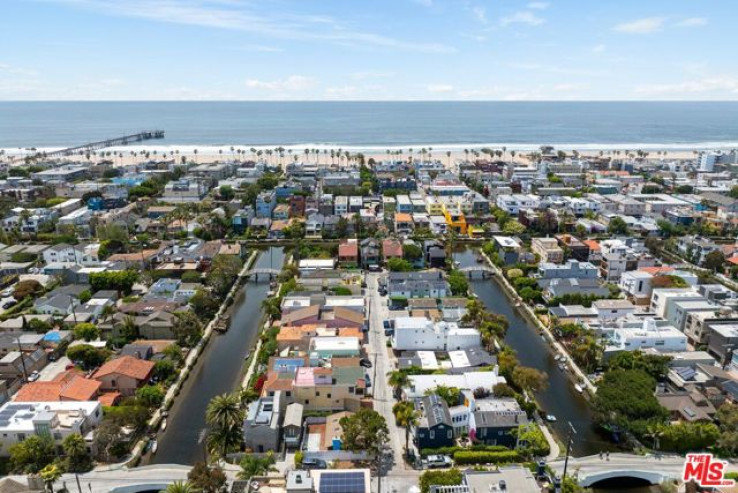3 Bed Home for Sale in Venice, California