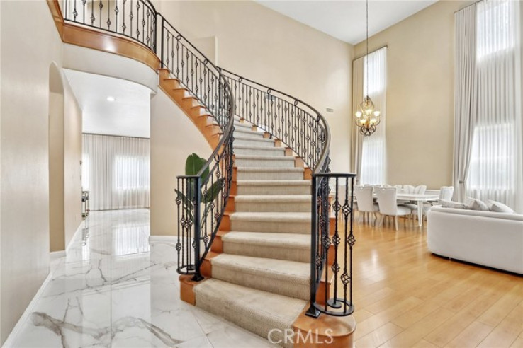 4 Bed Home for Sale in Van Nuys, California