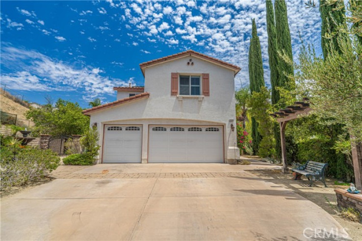 4 Bed Home for Sale in Saugus, California
