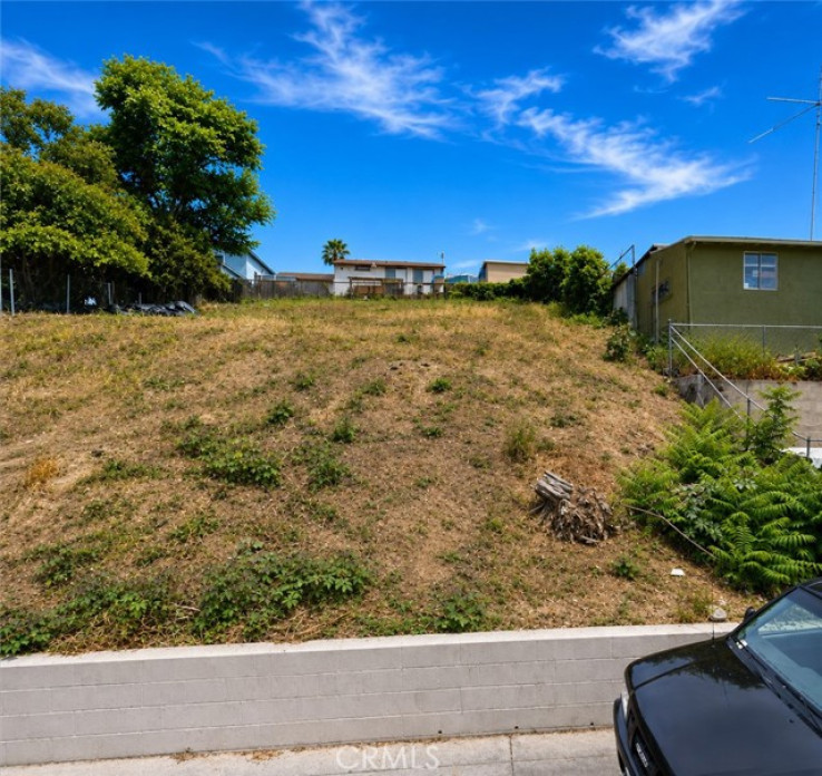 Land in East Los Angeles