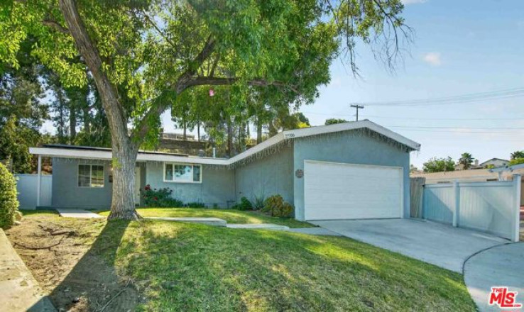 3 Bed Home for Sale in Santa Clarita, California